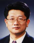 흉부외과의사, 대학교수인 박건의 대표 이미지
