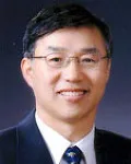 내과의사, 대학교수인 강영우의 대표 이미지