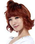 가수인 하영의 대표 이미지
