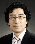 신문인, 대학교수, 변호사인 노동일의 대표 이미지