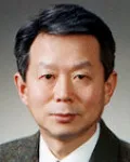 대학교수, (전직)행정공무원인 엄영진의 대표 이미지