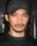 영화배우인 도니 알람시야의 대표 이미지
