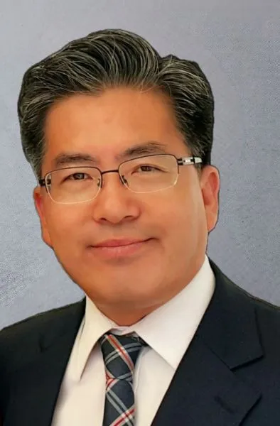 원도심정책연구원 이사장인 홍춘호의 대표 이미지