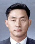 대학교수인 김창국의 대표 이미지