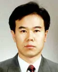 대학교수인 박용복의 대표 이미지