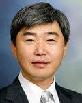 대학교수인 유창조의 대표 이미지