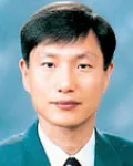 대학교수인 김진덕의 대표 이미지