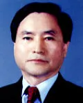 연구기관단체인, (전직)은행원인 이창복의 대표 이미지