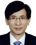 국영기업인, (전직)행정공무원인 김기춘의 대표 이미지