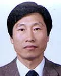 (전직)대학교수, (전직)대학학장인 진동근의 대표 이미지