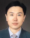 변호사인 이지철의 대표 이미지