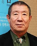 소설가, (전직)기자인 안정효의 대표 이미지