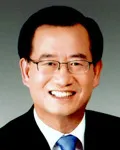 대학교수, (전직)국회의원인 윤건영의 대표 이미지