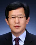 (전직)대학교수인 윤대혁의 대표 이미지