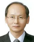 외무공무원인 신용기의 대표 이미지
