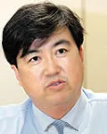 소설가, 대학교수인 김재석의 대표 이미지
