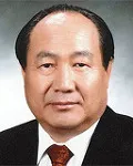 언론인인 윤정로의 대표 이미지