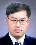 내과의사, 대학교수인 윤형규의 대표 이미지