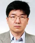대학교수인 홍성복의 대표 이미지