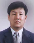 대학교수인 이용훈의 대표 이미지