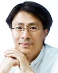 기자인 조우석의 대표 이미지