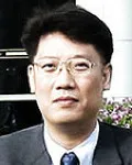 대학교수인 윤도영의 대표 이미지
