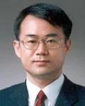 대학교수인 팽철호의 대표 이미지