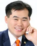 기초의회의원, 기업인, 정당인인 이동현의 대표 이미지