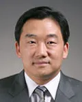 공인회계사인 정인화의 대표 이미지