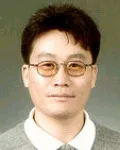 대학교수인 좌용주의 대표 이미지