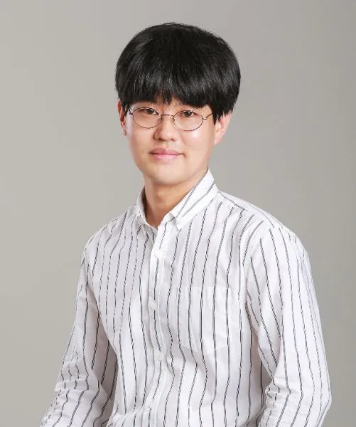 작가인 문부일의 대표 이미지