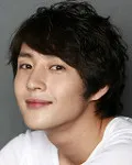 탤런트인 염승현의 대표 이미지