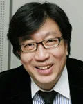 대학교수인 신율의 대표 이미지