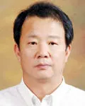 대학교수인 손일의 대표 이미지