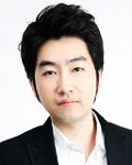 연극배우인 김영민의 대표 이미지