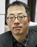 대학교수인 윤석민의 대표 이미지