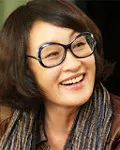 패션디자이너인 지춘희의 대표 이미지
