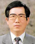 대학교수인 조현춘의 대표 이미지