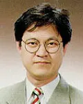 대학교수인 박철희의 대표 이미지