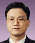 변호사, (전직)검사인 장원의 대표 이미지