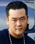 가수인 스티브 김의 대표 이미지