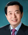 (전직)국회의원, (전직)아나운서인 변웅전의 대표 이미지