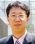 대학교수인 우수영의 대표 이미지