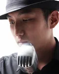 가수인 이보의 대표 이미지