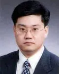 신문기자인 이덕형의 대표 이미지