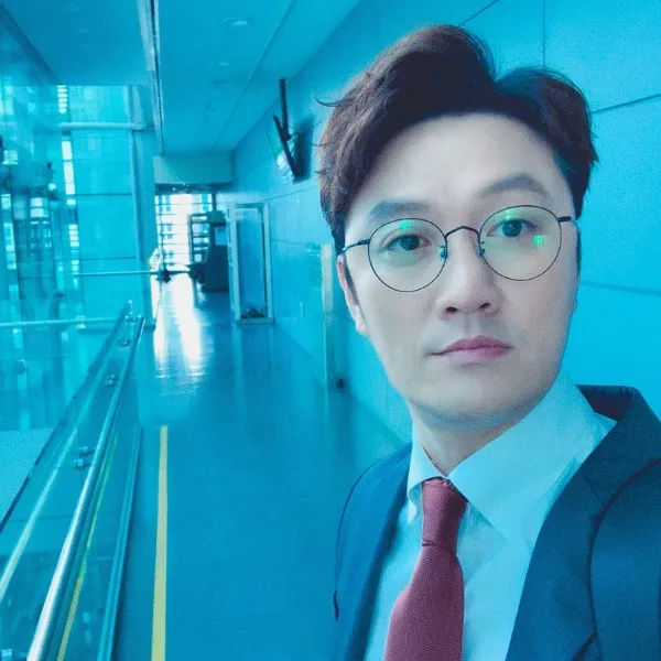 시사평론가, 만평작가인 고현준의 대표 이미지