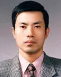 신문기자인 서상우의 대표 이미지