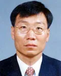 신문기자인 이석희의 대표 이미지