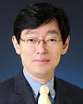 대학교수인 윤성식의 대표 이미지