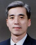 안과의사, 대학교수인 온영훈의 대표 이미지